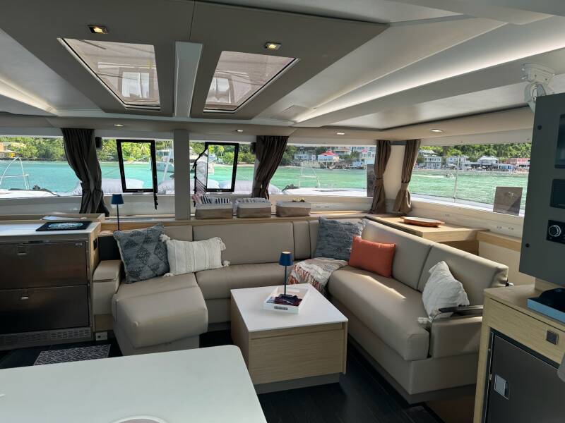 Fountaine Pajot Tanna 47 Feeling Knotty