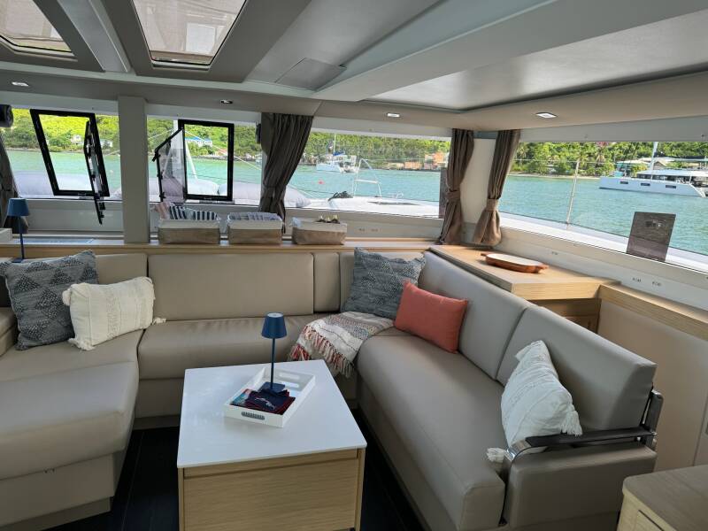 Fountaine Pajot Tanna 47 Feeling Knotty