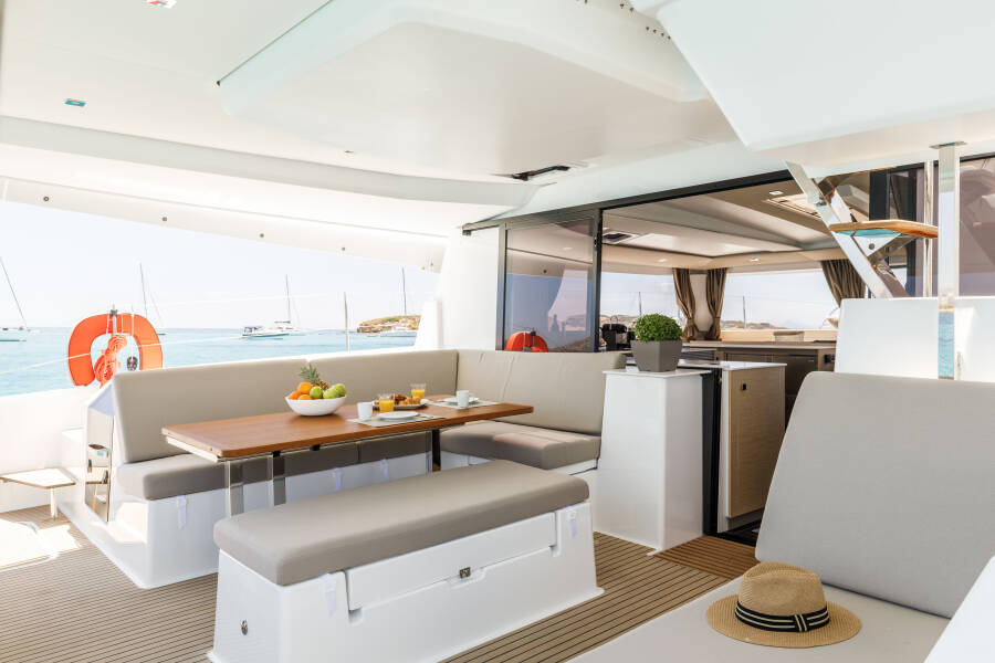 Fountaine Pajot Tanna 47 Nerida