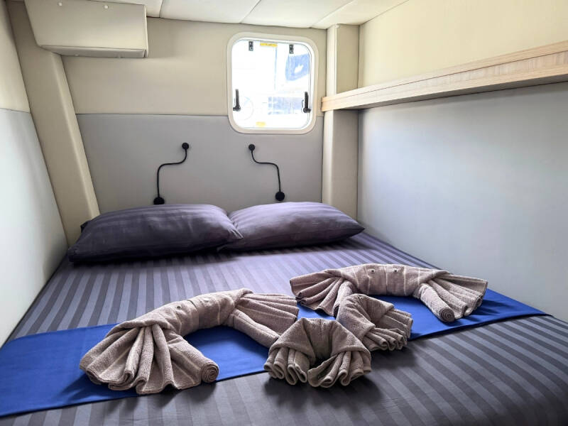 Island Spirit 410 Gauthai