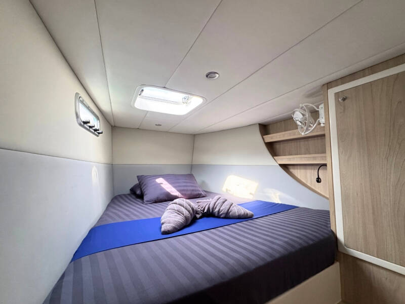 Island Spirit 410 Gauthai