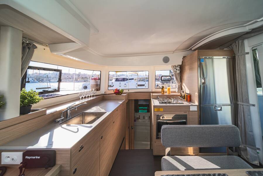 Lagoon 38 Alma Breeze