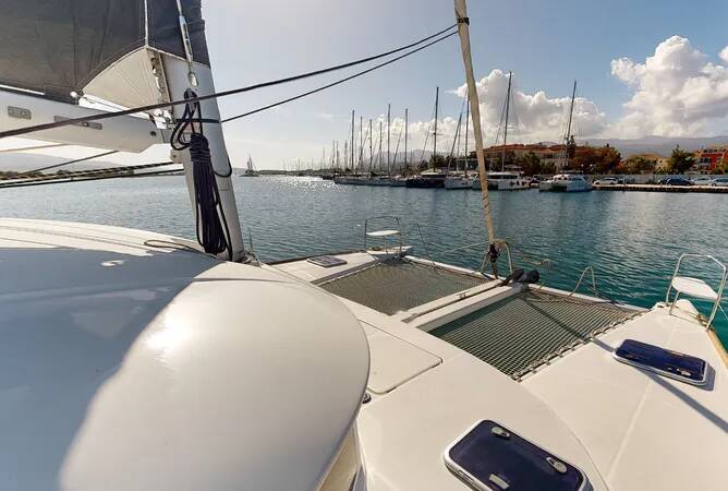 Lagoon 380 S2 Why Knot