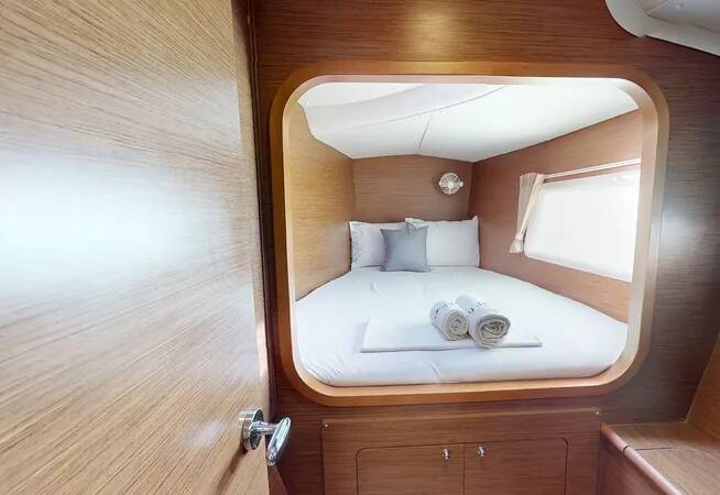 Lagoon 380 S2 Why Knot