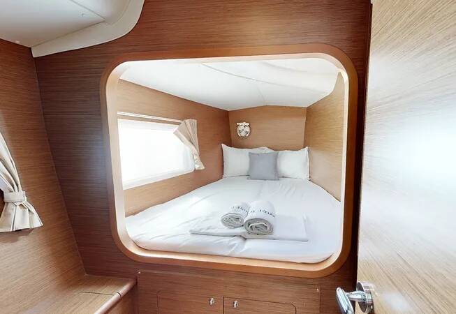 Lagoon 380 S2 Why Knot