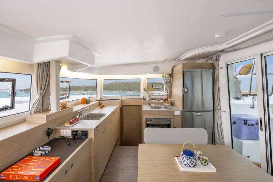 Lagoon 380 New