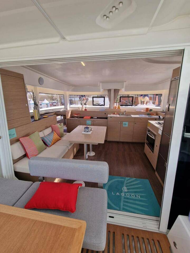 Lagoon 380 New