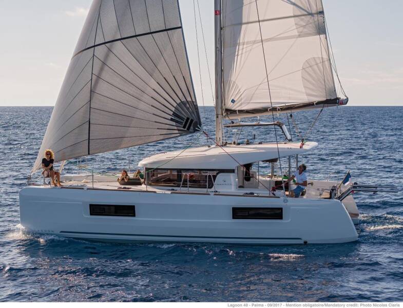 Lagoon 40 Deva