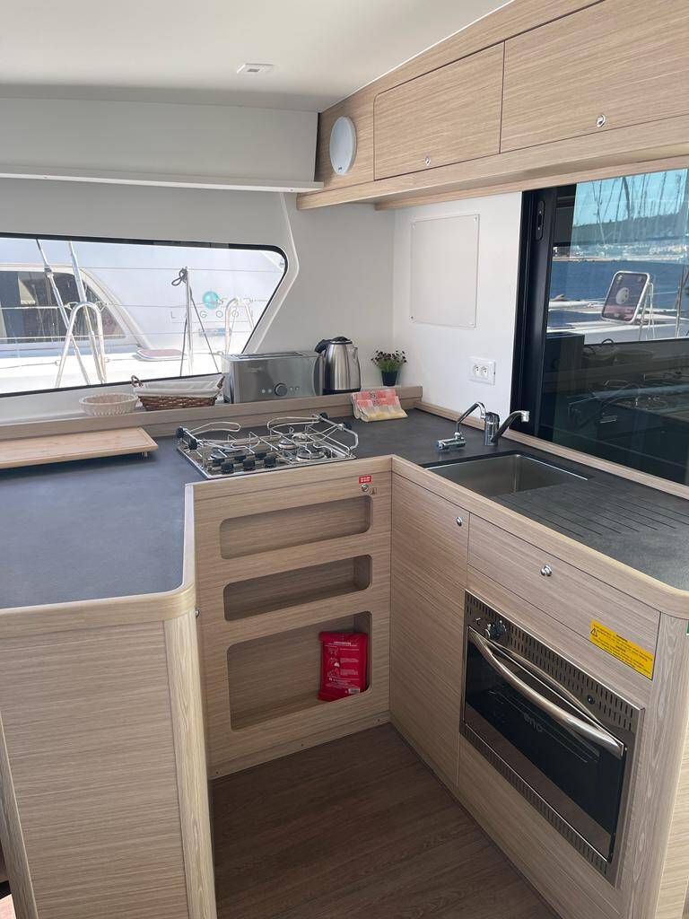 Lagoon 42 Millenium Slowdown