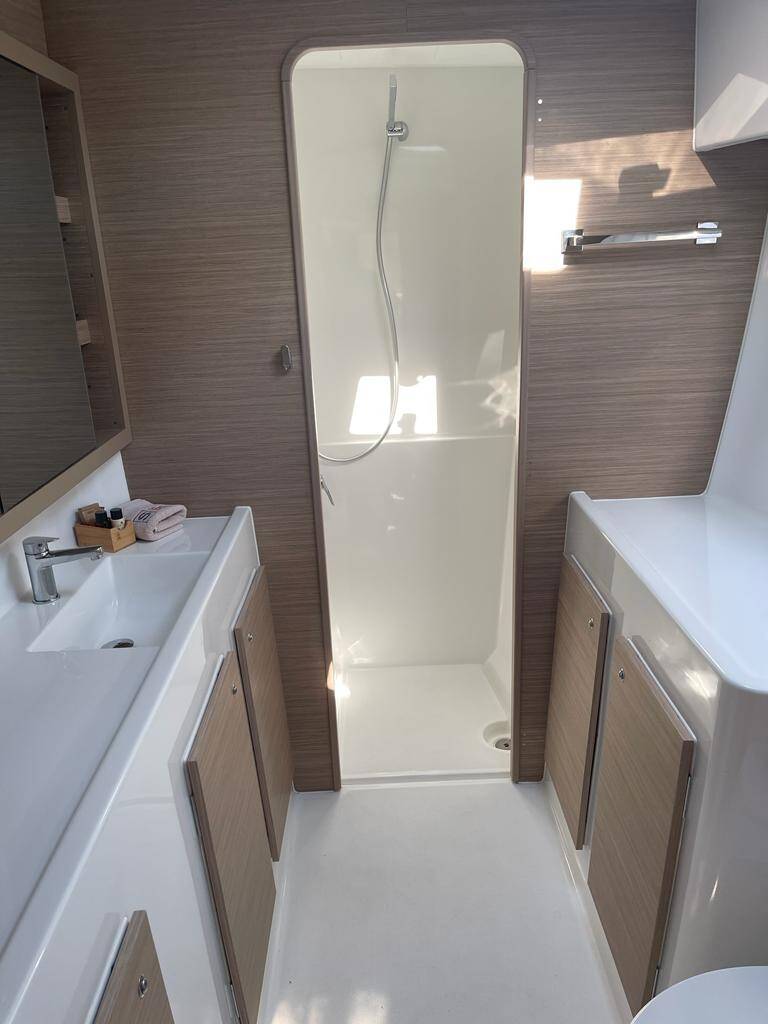 Lagoon 42 Millenium Slowdown