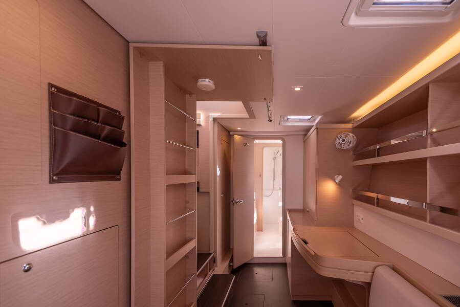 Lagoon 42 OW Find Us