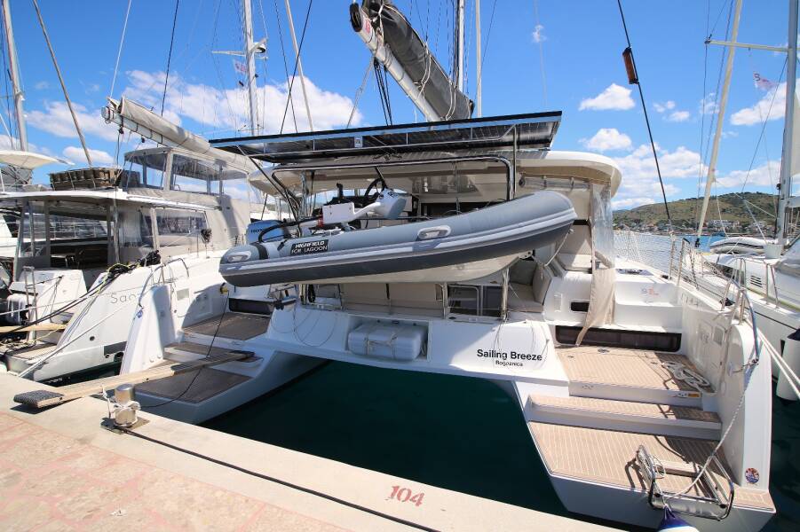 Lagoon 42 OW Sailing Breeze