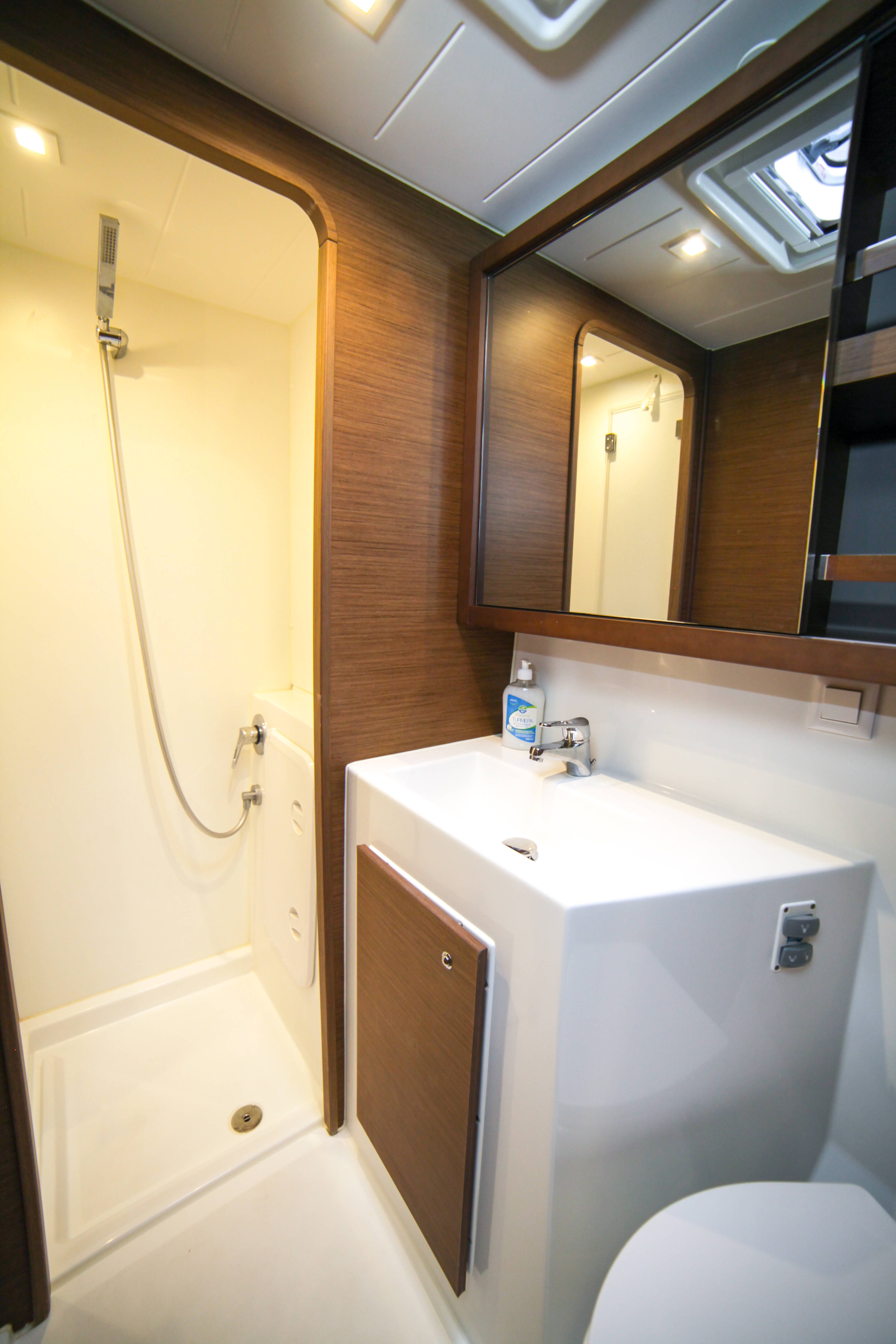 Lagoon 42 Sail Adasu