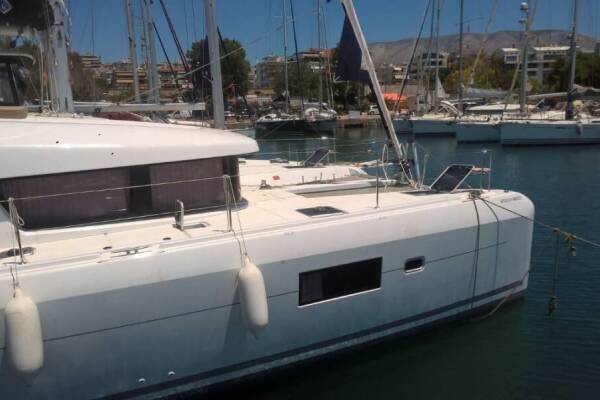 Lagoon 42 Aeolian Breeze