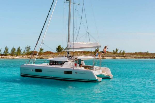 Lagoon 42 Blueskin