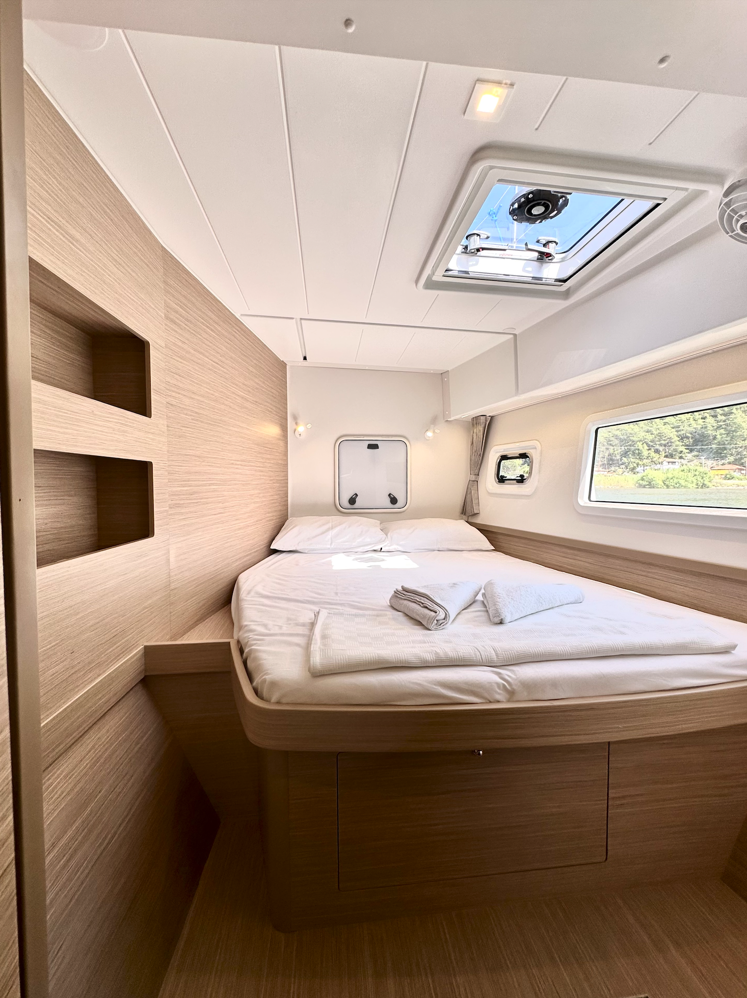 Lagoon 42 Sail Electra