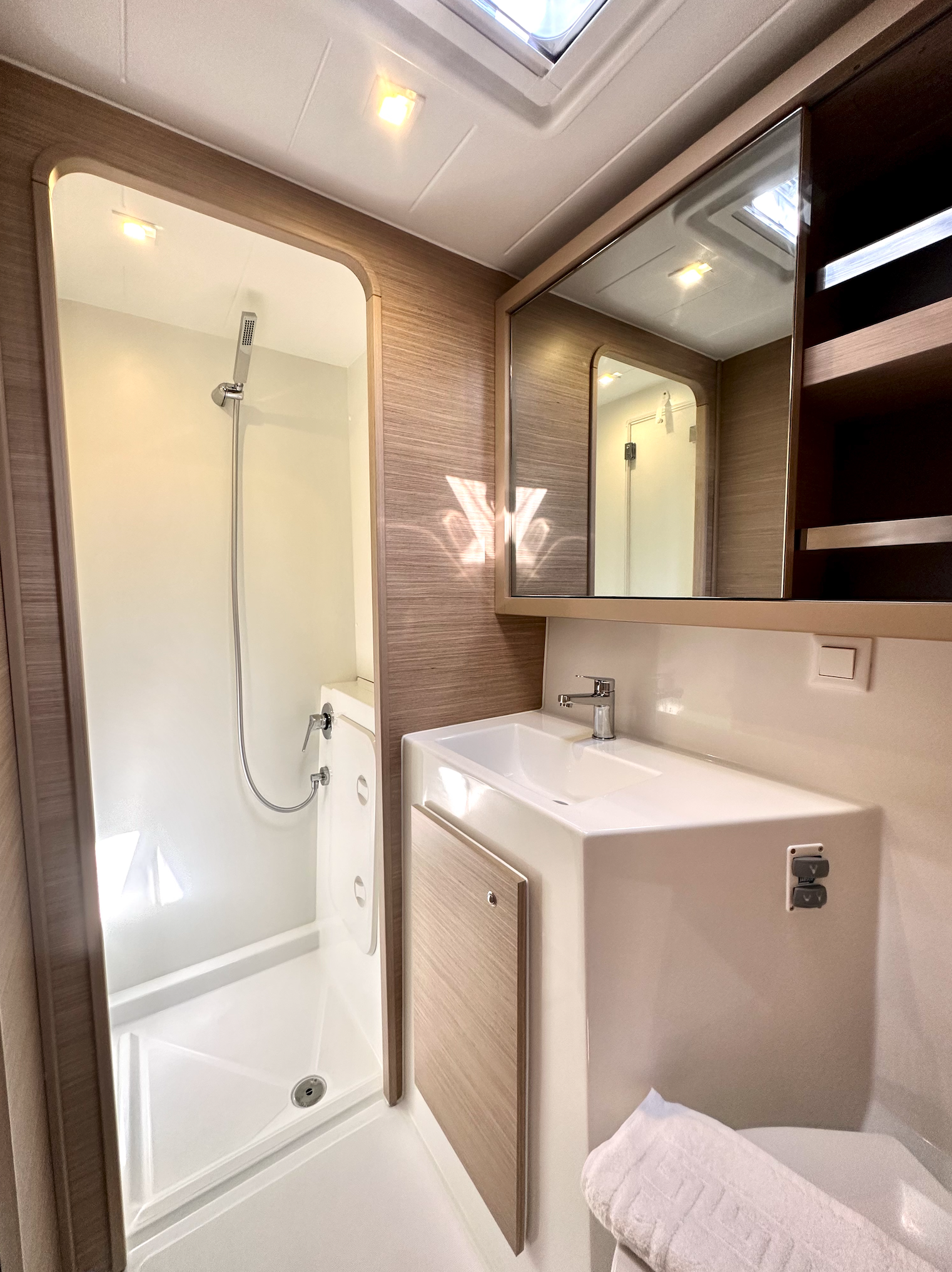 Lagoon 42 Sail Electra