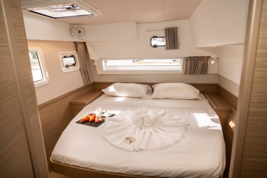 Lagoon 42 Golden Bride