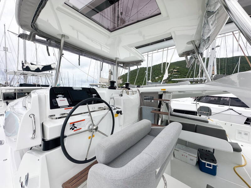 Lagoon 42 Island Riff