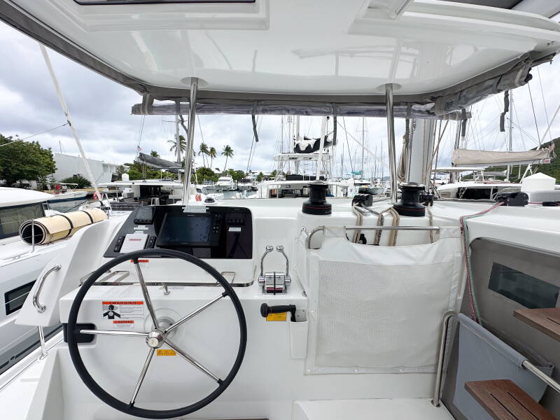 Lagoon 42 Island Riff