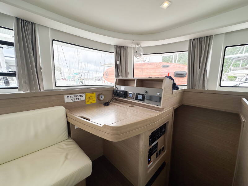 Lagoon 42 Island Riff