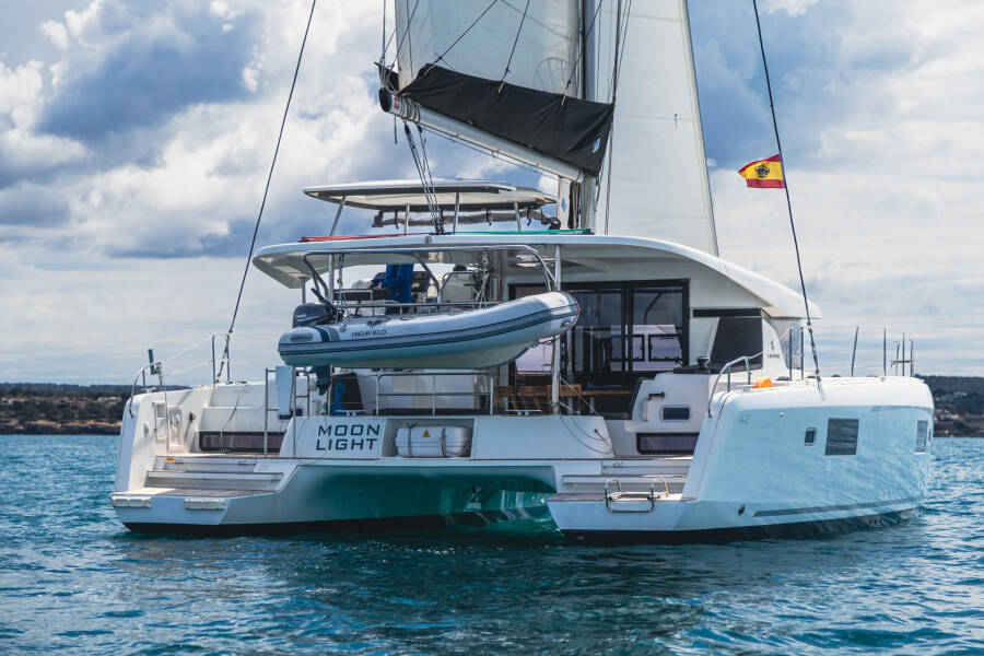 Lagoon 42 Moonlight