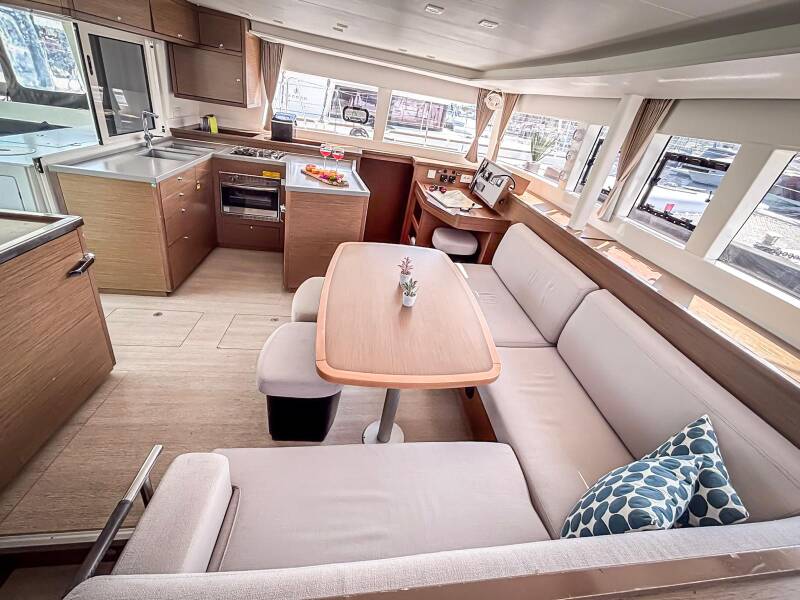 Lagoon 450 F Red Twin II