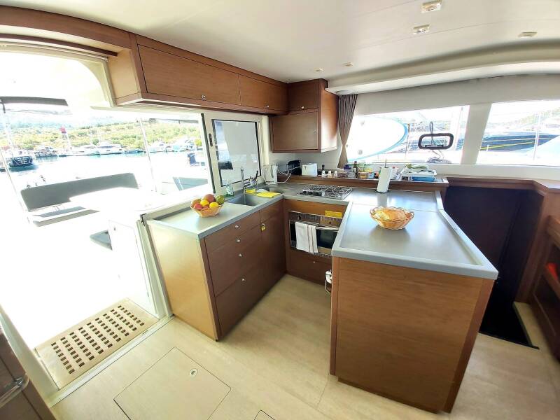 Lagoon 450 F Red Twin II