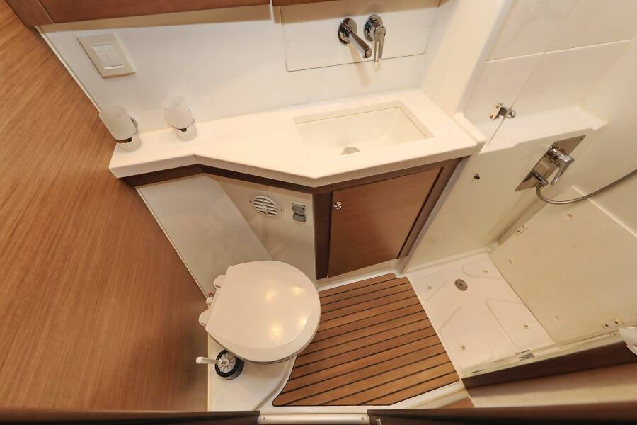 Lagoon 450 F Must Have