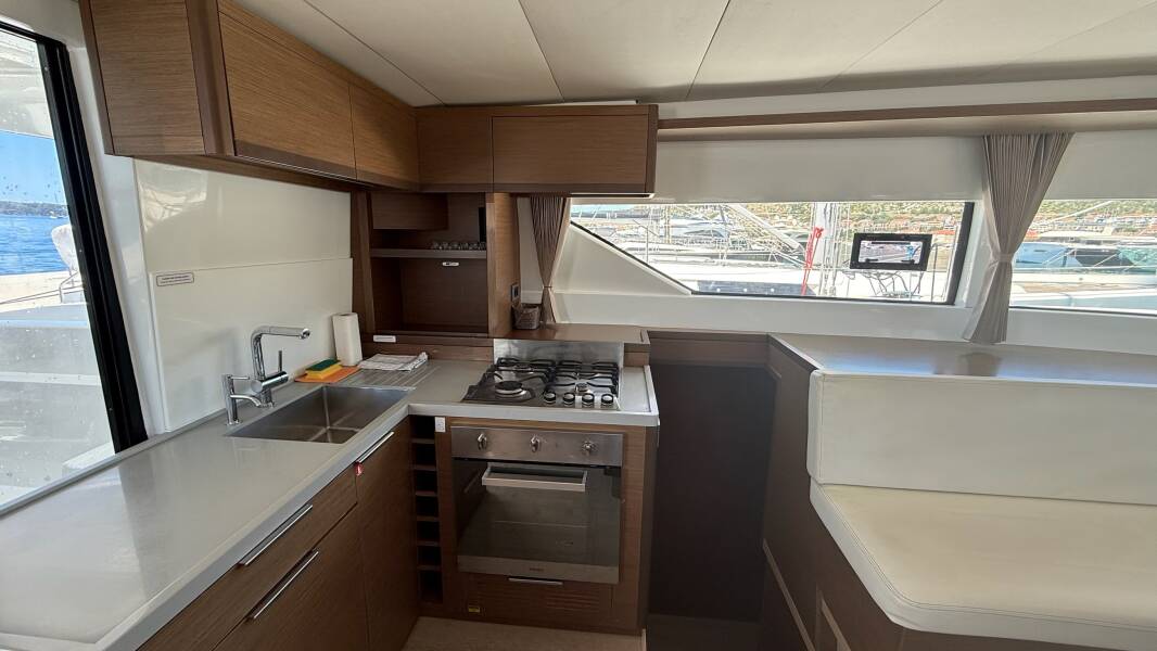 Lagoon 50 Sail La Vie