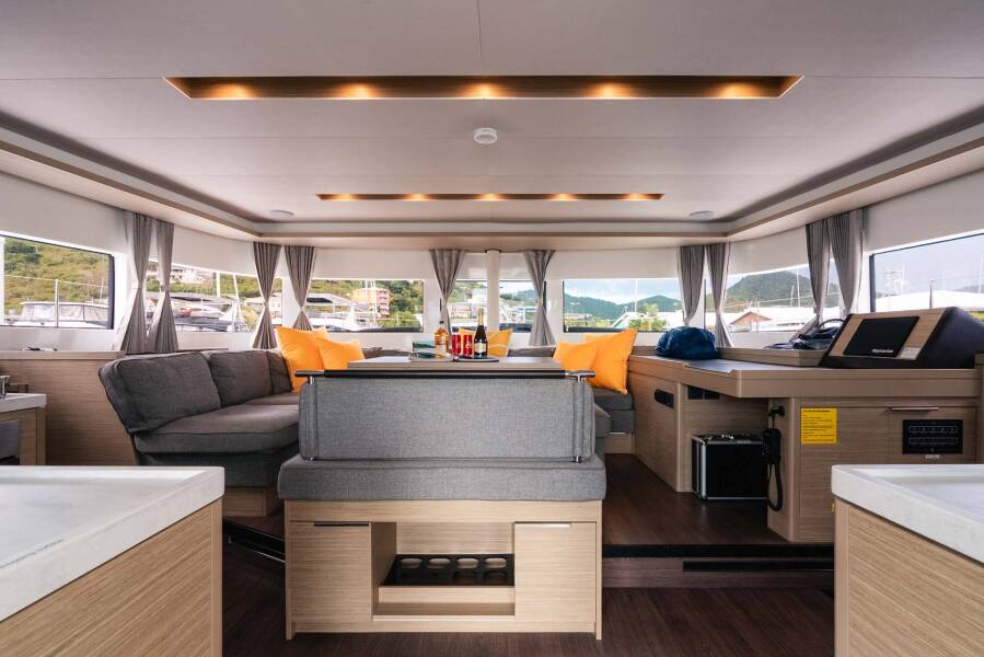 Lagoon 51 OW Moondance