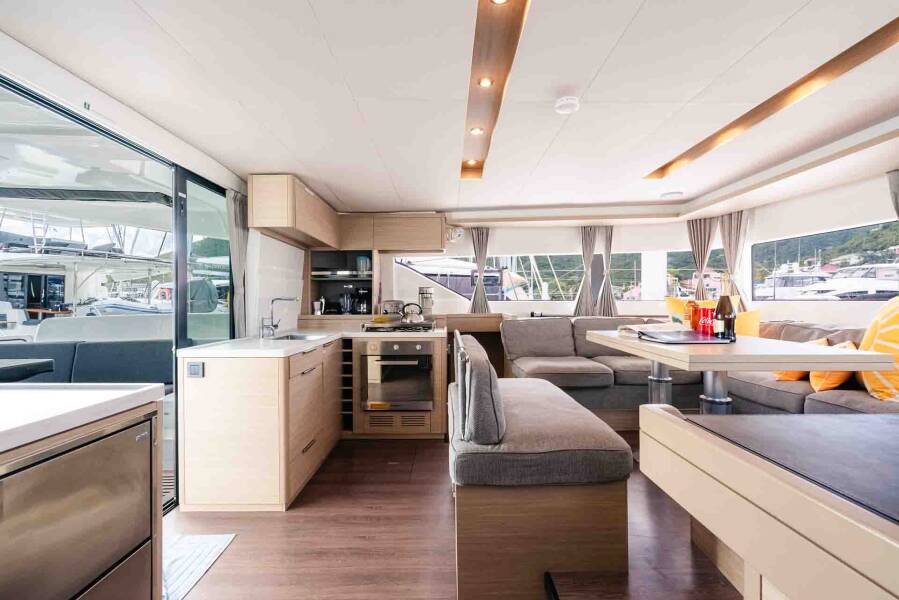 Lagoon 51 OW Moondance