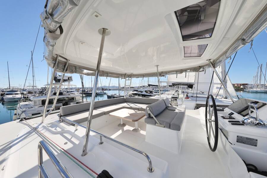 Lagoon 51 Apolon