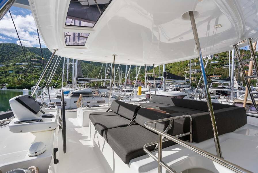 Lagoon 51 Slinky Malinki