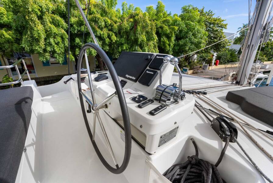 Lagoon 51 Slinky Malinki