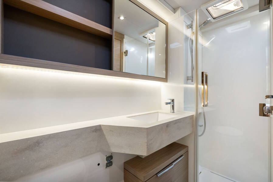 Lagoon 51 Slinky Malinki