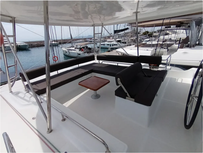 Lagoon 51 Errant Vagabond