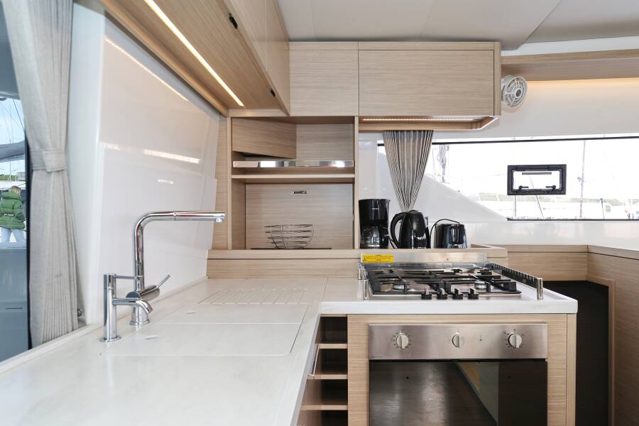 Lagoon 51 Zarathustra