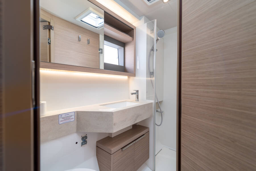 Lagoon 51 Moonshadow