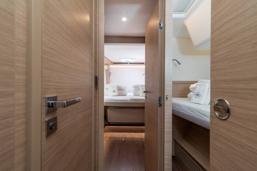 Lagoon 51 Moonshadow