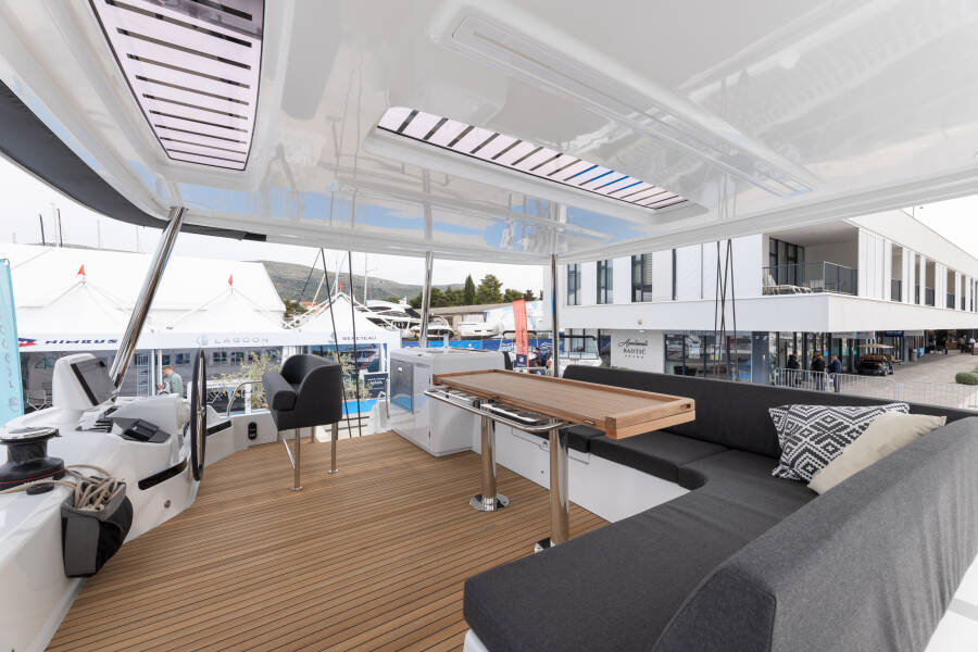 Lagoon 55 Artisan