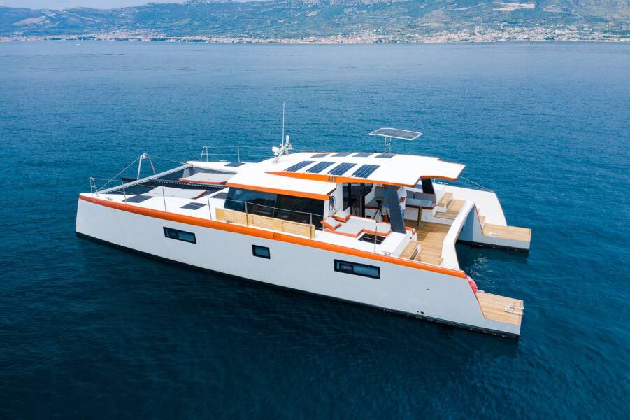 Luna 47 Power Orange