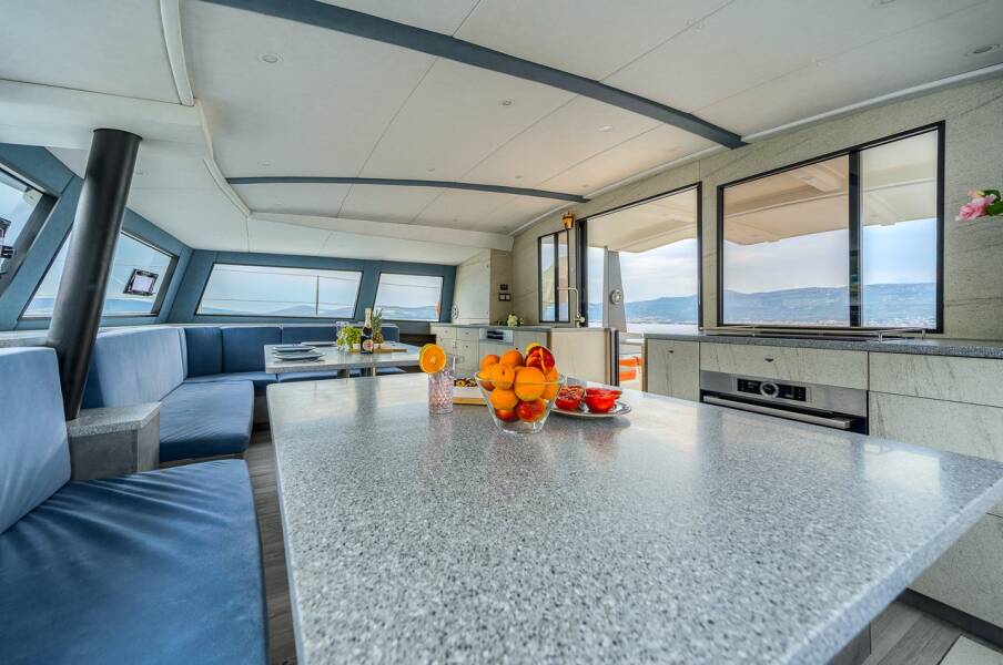 Luna 47 Power Orange