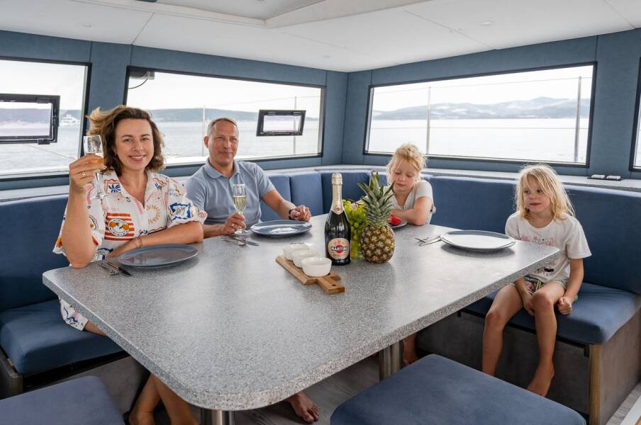 Luna 47 Power Orange