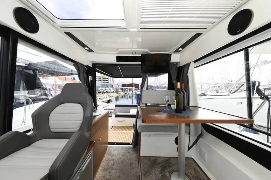 Merry Fisher 895 Time Out