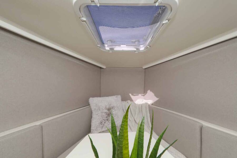 Nuva M9 Cabin Babac