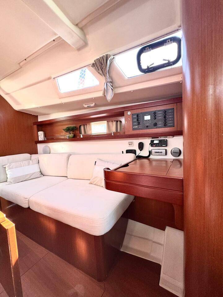 Oceanis 34 Finia