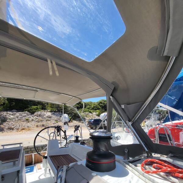 Oceanis 34.1 Sailing Spirit