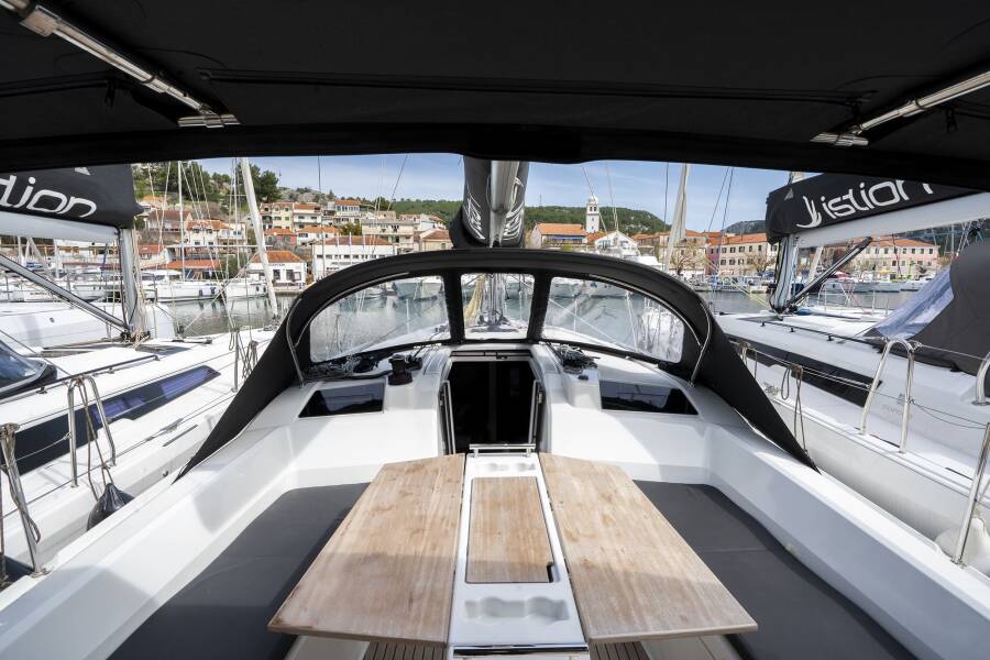 Oceanis 37.1 First Dream