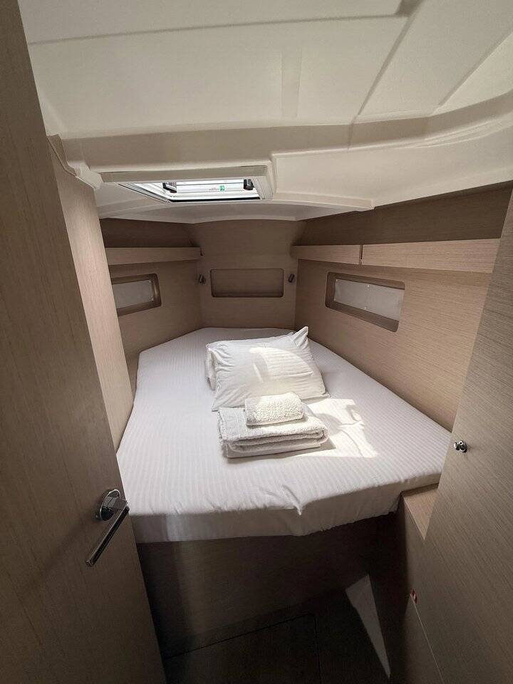 Oceanis 37.1 Karyatis